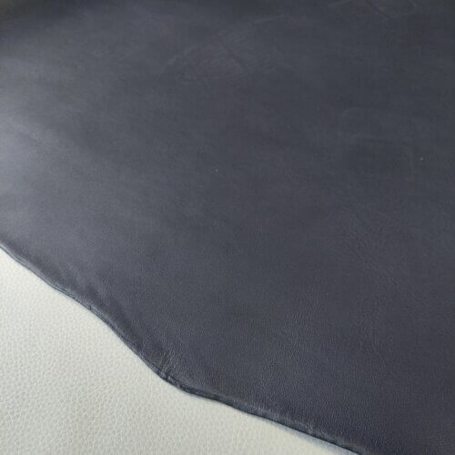 Vegetable tanned leather for belt – Dark blue, soft, 3,4mm, 132dm2 - Image 4